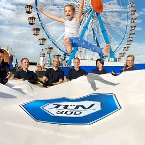 TÜV SÜD feiert in 2016 seinen 150. Geburtstag unter dem Motto „Vertrauen schaffen“. Mit ihrer täglichen Arbeit schaffen die 22.600 Mitarbeiter des Konzerns weltweit mehr Sicherheit in den unterschiedlichsten Tätigkeitsbereichen: im Bereich Spiel und Sport ebenso, wie auf dem Oktoberfest oder in industriellen Anlagen.