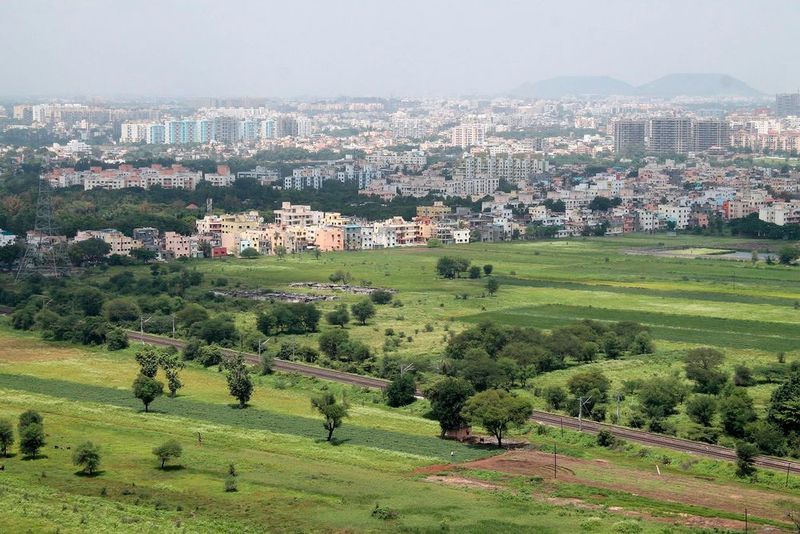 Als neuntgrößte Stadt Indiens hat Pune unter anderem die Straßenbeleuchtung erneuert und ein 