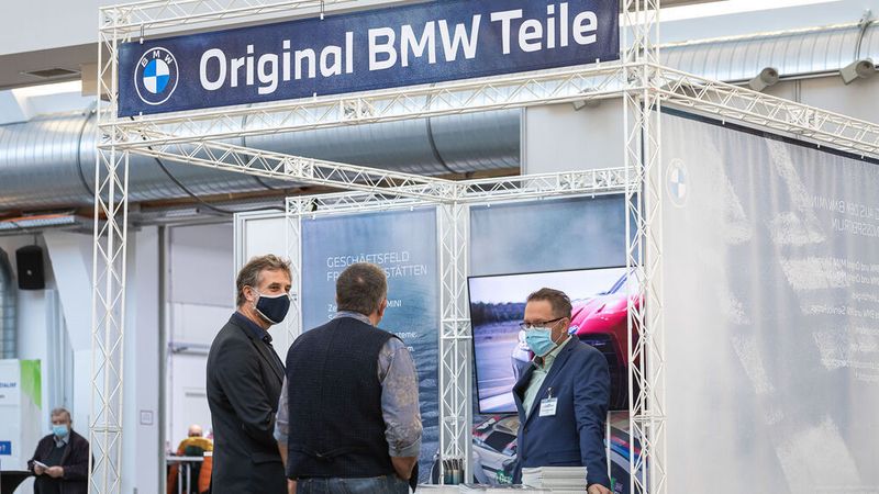 BMW engagiert sich seit Jahren als Sponsor der Fachtagung und stellte in Würzburg sein Teilehandelskonzept für freie Betriebe vor. (Stefan Bausewein)