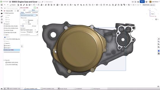 Onshape-CAD-Modell eines 500-ccm-Motorgehäuses mit Kupplungsdeckel: Die Bohrungsfunktion ist für die Konstruktion ausgewählt.(Bild:  PTC)