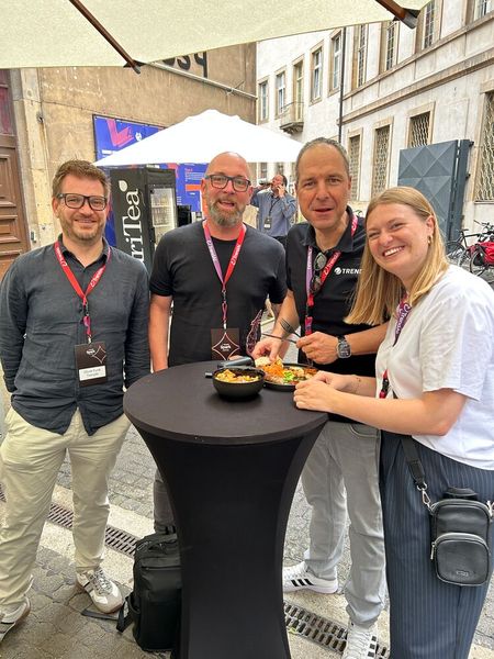V.l.n.r.: Oliver Funk, Christian Baron, Mike Marti, Julia Zimmermann (alle TrendAI) (Bild: Trend Micro)