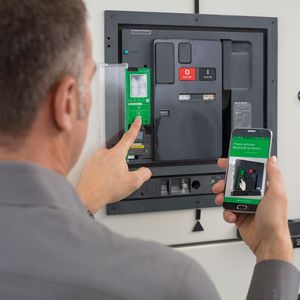 (Schneider Electric)