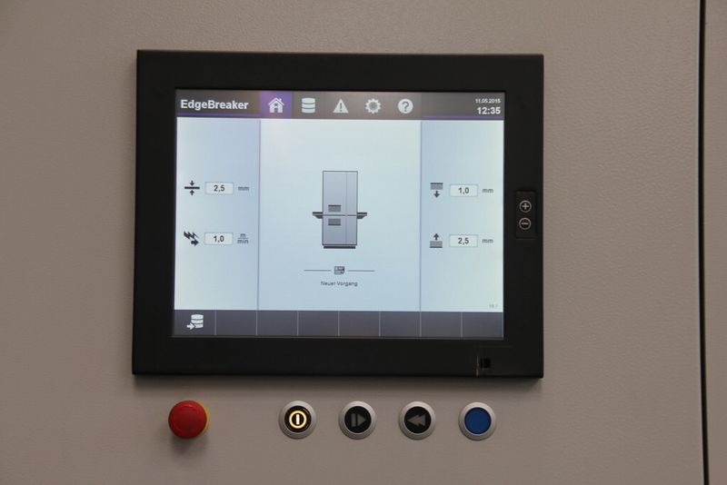 Edgebreaker und Edgeracer verfügen zwar nicht über die gleiche, aber doch eine ähnliche Steuerung. (Bild: Itasse)