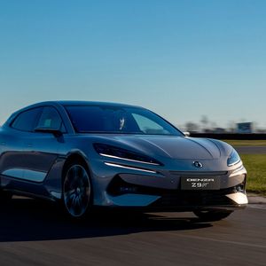 BYD bringt die Submarke Denza nach Deutschland - gestartet wird mit einer GT-Limousine(Bild:  BYD)