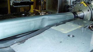 Erweiterung des Gestaltungsspielraums und Leichtbaupotenzials der Innenhochdruck-Umformung durch endkonturnahe Tailored Tubes. Bild: RWTH (Archiv: Vogel Business Media)