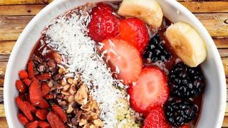 Aus den Ballaststoffen in der Nahrung stellen nützliche Darmkeime unter anderem eine Fettsäure namens Propionsäure her. Sie schützt vor den schädlichen Folgen von Bluthochdruck. (Symbolbild) (gemeinfrei)