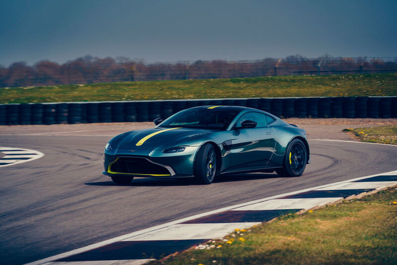 Die Sprintzeit aus dem Stand auf Tempo 100 soll glatt vier Sekunden dauern. (Aston Martin)