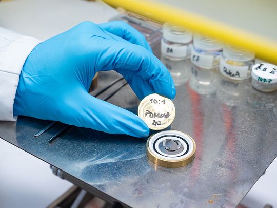 The researchers are testing their electrolyte in various battery prototypes. In addition to button cells like this one, soft batteries could also be conceivable in the future. (Source:  Empa)