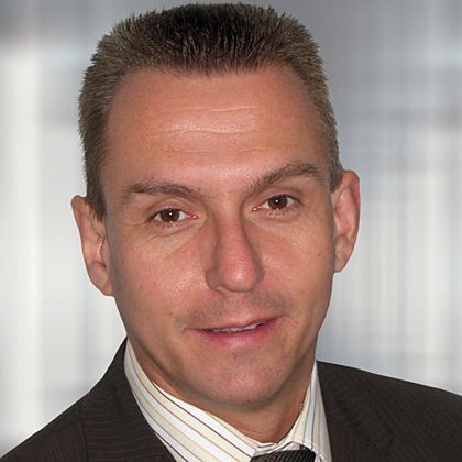 „Wir zeigen mit der FEM-Analyse, dass unsere Spannmittel die geforderten Toleranzen und Genauigkeiten erreichen“, erläutert Markus Michelberger, Vertriebsleitung Spanntechnik der H.-D. Schunk GmbH & Co. KG in Mengen.  Bild: Schunk (Archiv: Vogel Business Media)