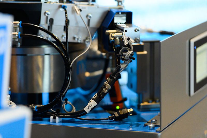 Technik zum Anfassen boten Aussteller auf der Schraubtec in Dresden. (Bild: Stefan Stark/VCG)