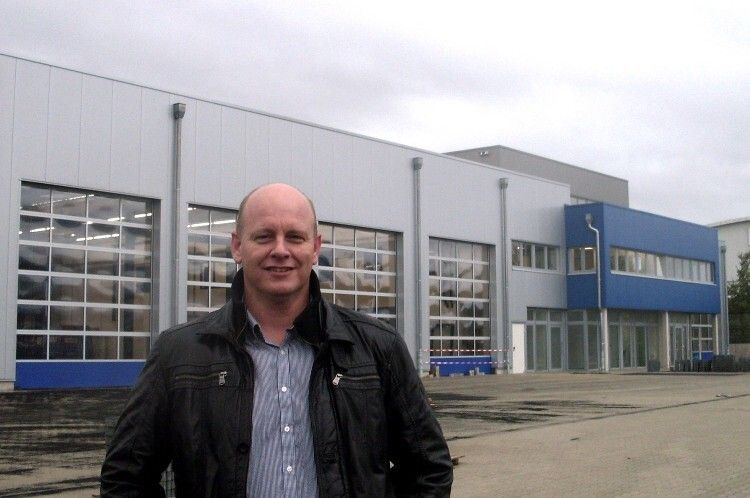 Verkaufsleiter Bernd-Rolf Mock: „Kassel ist mit seiner zentralen Lage insbesondere für Unternehmen aus der Transport- und Logistikbranche ein idealer Standort.“ (Foto: TVS)