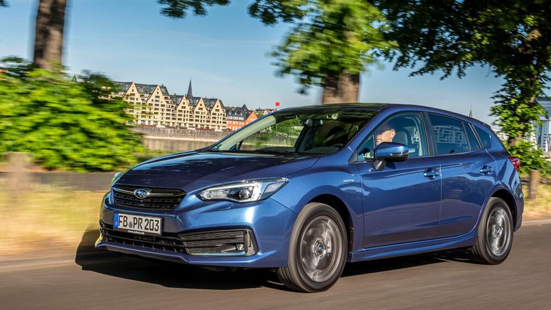 Die Hybridversion des Impreza bietet Subaru derzeit mit rund 6.830 Euro Preisnachlass an.(Bild:  Subaru)