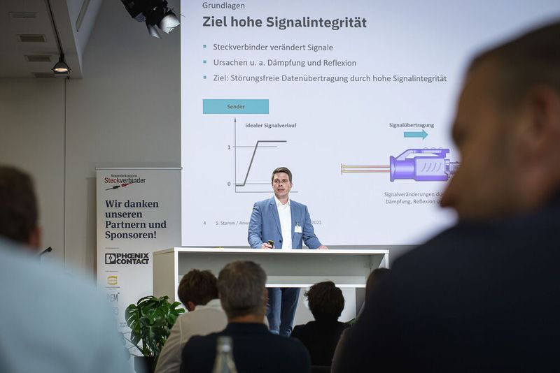 Steckverbinderkongress 2023 Tag 2: Kongress mit Trendthemen von PCF über DC-Steckverbinder, Hybridsteckverbinder, Qualifizierung, Single Pair Ethernet, Hands-on Workshops bis zu 3D-Druck und Konfektionierung. (Bild: Stefan Bausewein)