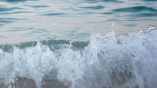 Saarbrücker Forscher haben ein neuartiges Verfahren zur elektrochemischen Wasserentsalzung vorgestellt. (gemeinfrei)