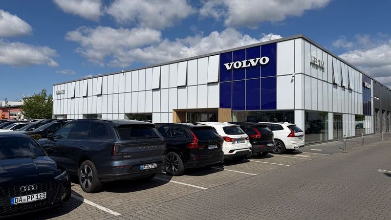 Das Autohaus Hedtke in Weiterstadt hat mehrere strategische Projekte im Verkauf angestoßen. (Bild: Wehner - VCG)