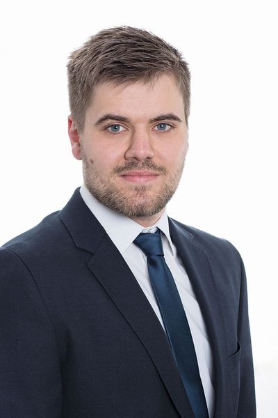 Jörg Burger, Vita Forschung digitale Bearbeitungsmethoden: «Um qualitativ hochwertigen Zahn­ersatz wirtschaftlich herzustellen, ist es absolut notwendig, dass CAD/CAM-­Werkstoff, Parameter, Strategien und Werkzeuge aufeinander abgestimmt sind.» (Emuge-Franken)