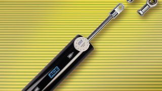 Der Bremszylinder wurde als sogenanntes Zweirohrdämpfungssystem am Markt eingeführt. Diese Konstruktionsart mache eine Geschwindigkeitsregulierung möglich, die nahezu kein Umkehrspiel habe. Bild: ACE (Archiv: Vogel Business Media)