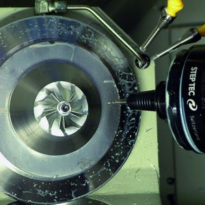 Bild 2: Hochgeschwindigkeit bei Drehzahlen bis 54 000 min–1 liefern die Arbeitsspindeln von Step-Tec. Bild: Fladerer