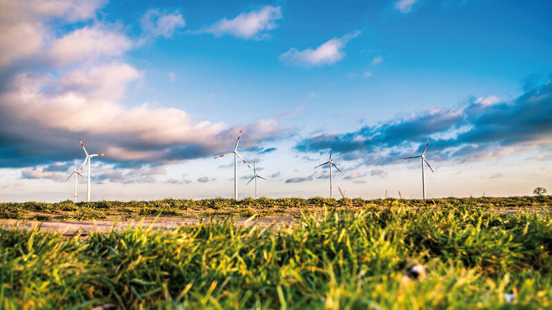 Neben der Steigerung der regenerativen Energiequellen im Strommix ist die Steigerung der Elektrischen Energieeffizienz (EEE) die zweite Säule der Energiewende. Die Normungs-Roadmap will dabei helfen. (gemeinfrei, pixabay.com)
