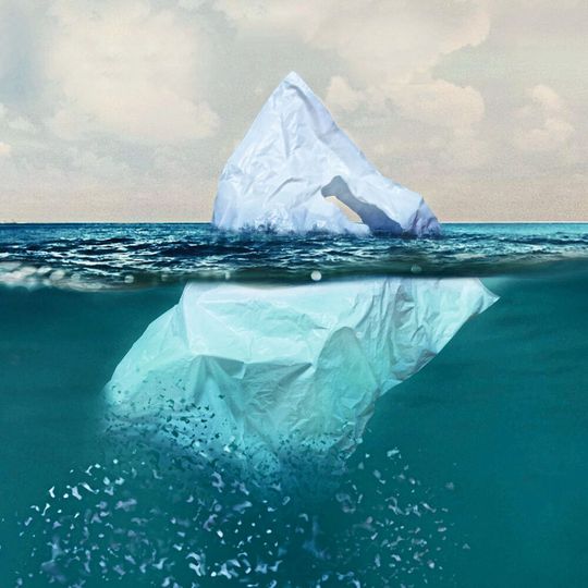 Plastik im Meer zerfällt zu kleinen Fragmenten (Mikroplastik). Einige Projekte wollen den Müll aus dem Ozean entfernen, bevor es dazu kommt.(Bild:  Pacific Garbage Screening)