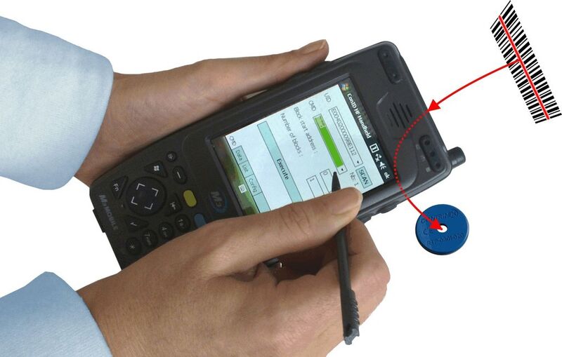Das HF RFID-Schreib-/Lese-Handgerät ermöglicht die dauerhafte Sicherung von Barcode-Informationen. (Contrinex)