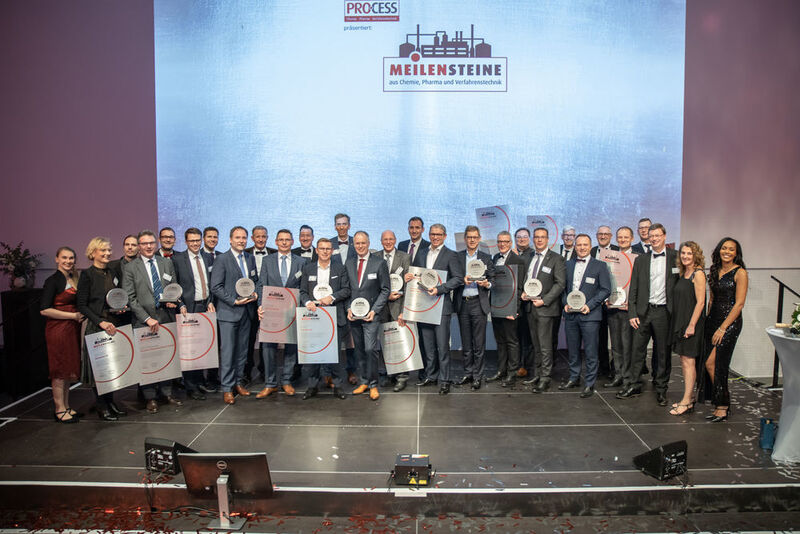 16 Unternehmen erhalten die Auszeichnung mit dem Meilenstein-Award. (PROCESS)