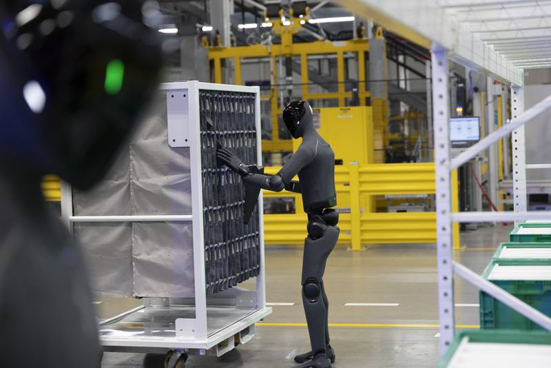 The sequencing use case is common in logistics within automotive production and    offers potential for further development and scalability. (Source: BMW Group)