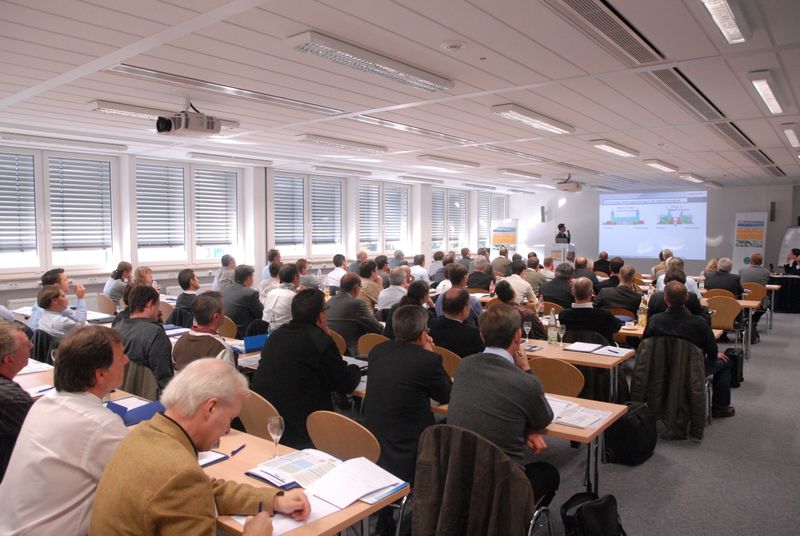 Impressionen vom Pumpen- und Schüttgutforum 2011.  Aktuelle Informationen zum PuS-Forum am 23./24. Oktober 2012: • Offizielle Seite • Gesamtprogramm (PDF) • Anmeldung (Bild: PROCESS)