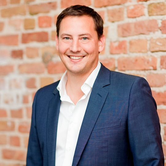 Reinhard Schmidt (44) verantwortet seit Juni das Geschäft von Heycar Deutschland. Nach seiner Einschätzung hat sich die Plattform rund zweieinhalb Jahre nach ihrem Start als feste Größe neben Mobile.de und Autoscout 24 etabliert.(Bild:  Heycar/Mobility Trader)