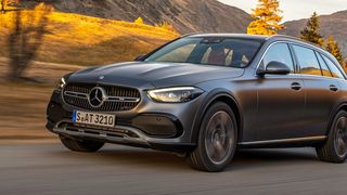 Siegertyp im Januar: Die Mercedes C-Klasse fährt in der Mittelklasse ganz nach vorn. Mercedes eroberte gleich zwei Segmente neu für sich.  (Bild: Mercedes-Benz)