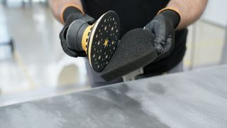 Mirka stellt Reinigungspad für Schleifstaub vor. (Bild: Mirka)