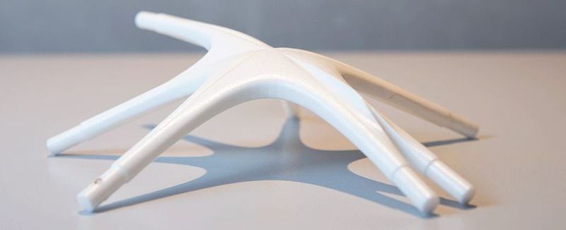 Stilecht hat des Lupburger Unternehmen FIT übrigens die Premiere seines Messestandes auf der Formnext begangen: Das einzigartige Stand-Design wurde durch mehr als 700 additiv gefertigte Verbindungselemente realisiert. (FIT)