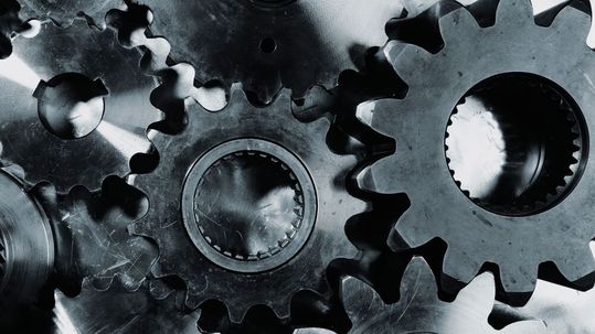 Durchgängige Prozesse schaffen unter anderem die Voraussetzungen, um wachsende normative und regulatorische Anforderungen nachweisbar zu erfüllen.(Bild: ©  Science RF - stock.adobe.com)