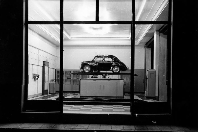 Klinik oder Werkstatt: Ein Blick in die Werkstatt zeigt, worauf Renault Ende der 1940er Jahre im Aftersales Wert gelegt hat. (Renault)