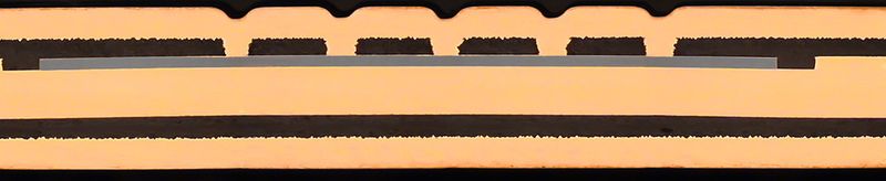 Bild 10: Querschliff durch ein p² Pack mit Kupfer gefüllten Microvias. (Bild: Schweizer Electronic AG)