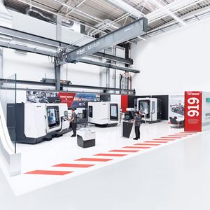 Das eigens für Porsche eingerichtete Motorsport CNC Competence Center entwickelt intelligente Fertigungslösungen für anspruchsvolle Bauteile.