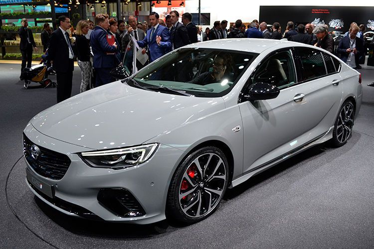 Eyecatcher: Der neue Insignia in GSi-Optik. (Rehberg/»kfz-betrieb«)