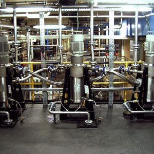 Dreistufige Gegenstromextraktion mit 3 x Cinc-CS250-Zentrifugalextraktoren (Bilder: Cinc)