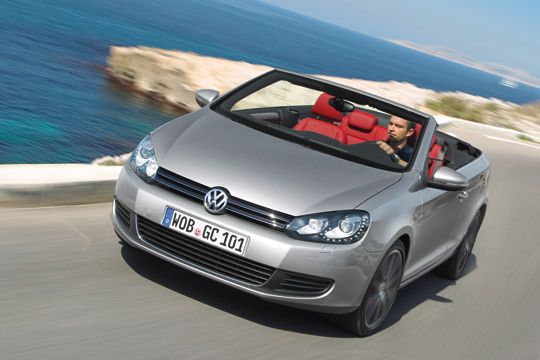 Technisch wie optisch hat VW sich für das Golf Cabrio aus dem Baukasten des geschlossen Bruders bedient. (Archiv: Vogel Business Media)