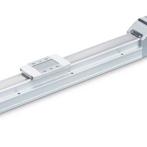 Die mit Spindel- (hier im Bild) oder Riemenantrieb erhältlichen E-Antriebe der Serie LEF wurden um die Baugröße 16 erweitert und sollen so für einen optimierten Raumbedarf sorgen.(Bild:  SMC)