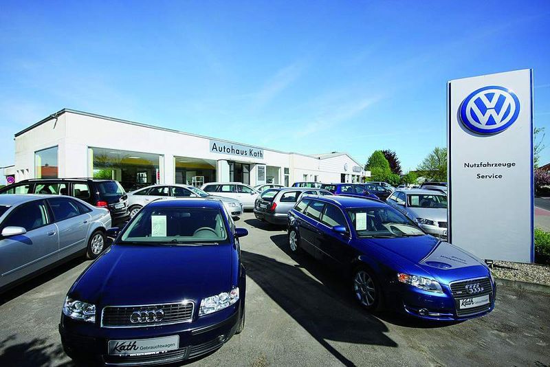 Das seit 2008 zur Kath-Gruppe gehörende Autohaus in Preetz: Kath steht hier für Volkswagen, Audi, Skoda und VW-Nutzfahrzeuge. Kath (Archiv: Vogel Business Media)