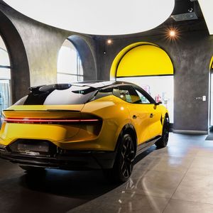 Für viel Aufmerksamkeit dürfte das luxuriöse SUV Eletre sorgen.(Bild:  Monti Luger)