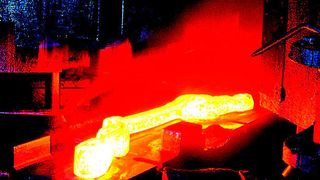 Das Gesenkschmieden ist das am weitesten verbreitete Schmiedeverfahren. (Deutsche Edelstahlwerke)