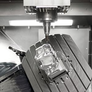 Eine von fünf Weltpremieren auf der Hausmesse: Bei der DMU 60 eVo 2. Generation haben die Entwickler das bewährte Maschinenkonzept auf Basis der  Tisch-Kinematik weiterentwickelt, um den steigenden Anforderungen an Genauigkeit, Dynamik und Flexibilität gerecht zu werden. (Bild:  DMG Mori)