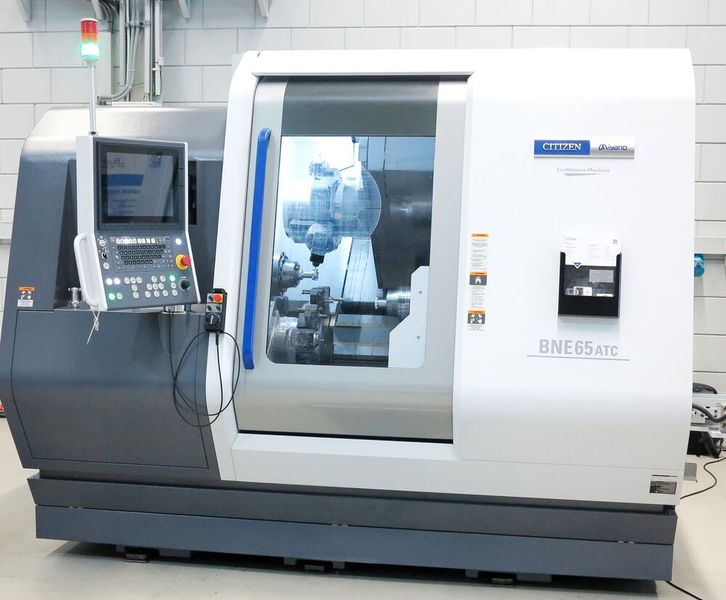 Der Citizen-Kurzdrehautomat Miyano BNE-65 ATC. Letzteres Kürzel steht für Automatic Tool Changer, der jetzt die Maschinen dieses Typs noch flexibler und leistungsfähiger macht, wie der Hersteller verspricht. (Bild: Citizen Machinery Europe)