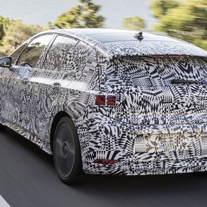 Am Anfang der Umstellung steht dabei der ID Neo, der zum Batterie-Bruder des Golf werden soll. (Bild:  Volkswagen)