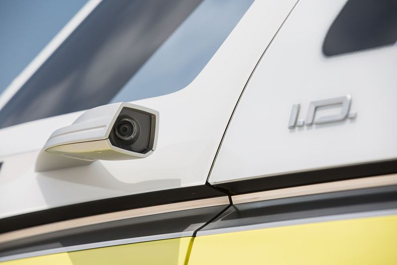 Statt Rückspiegel gibt es Kameras. (Volkswagen)