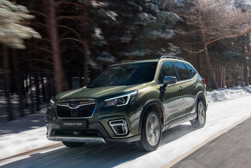 Sowohl der Forester ... (Subaru)