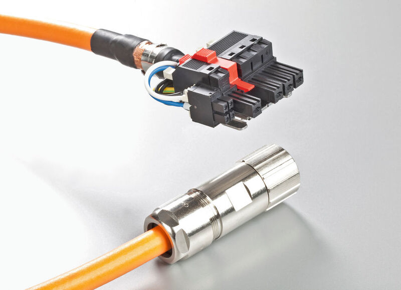 Der Omnimate-Power-Hybrid-Leiterplatten-Steckverbinder und der M23-Hybridsteckverbinder sind die perfekte Verbindung zwischen der IP20- und der IP6x-Welt. (Studio Saeck)