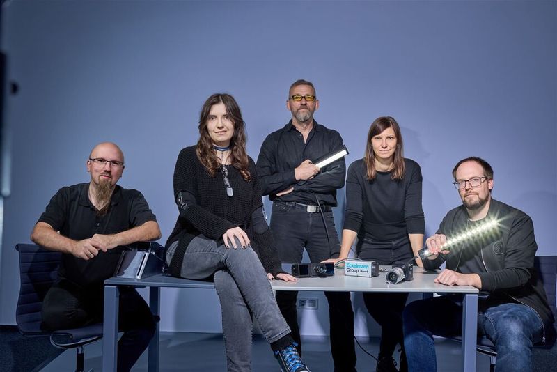 Auftrag der neu geformten Eckelmann-Unit „Vision AI“: durch bildverarbeitende Prozesse und maschinelles Sehen die Produktion und Prozesse der Zukunft zu gestalten – beispielsweise für 24/7 Qualitätskontrolle und Fehlererkennung durch visuelle Inspektion.   (Bild: Eckelmann )